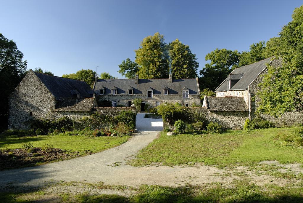 La Grande Sauvagere Panzió Saint-Pierre-de-Plesguen Kültér fotó